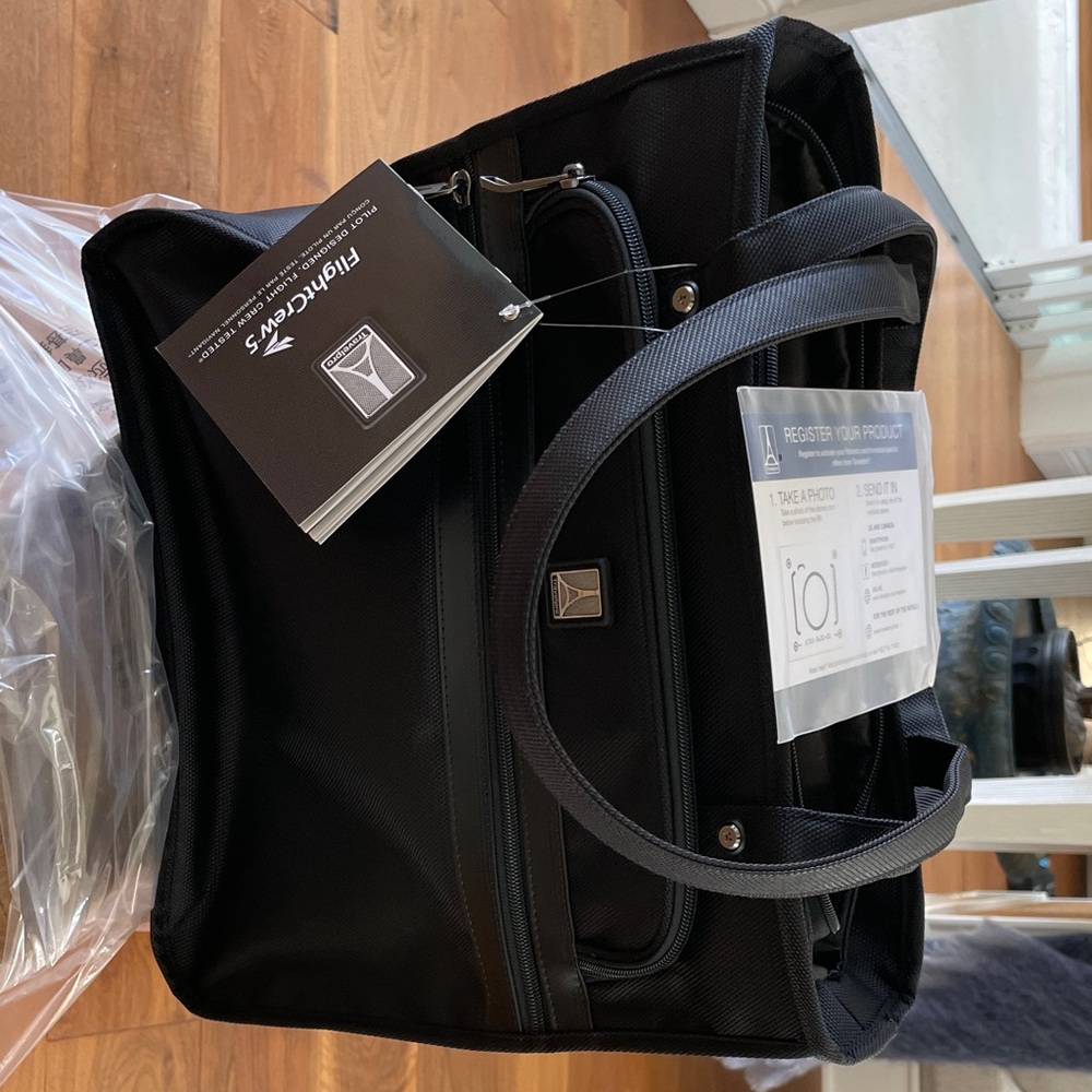 FlightCrew5 Elegant Black Tote Bag
